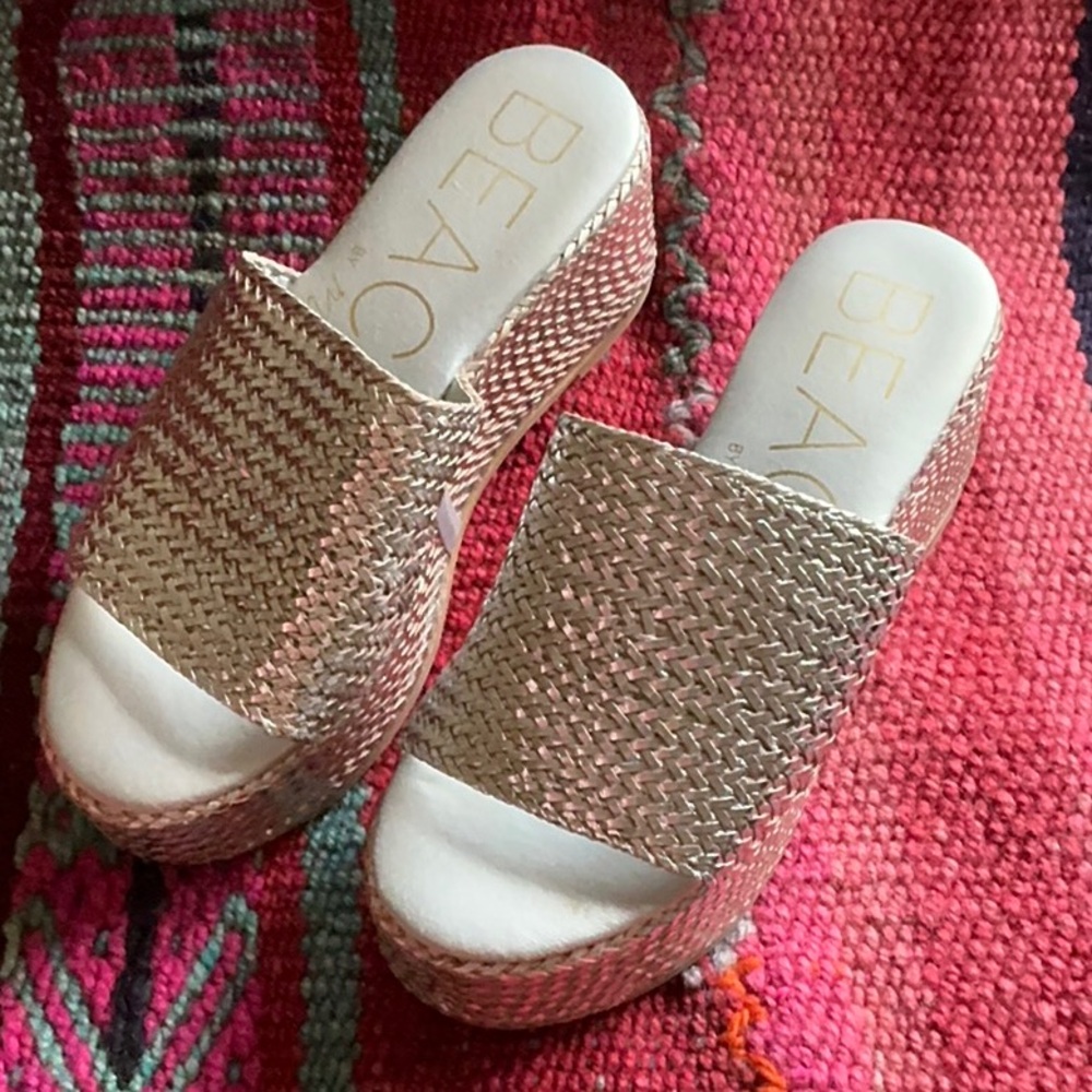 Free People Beach Slides / 7M